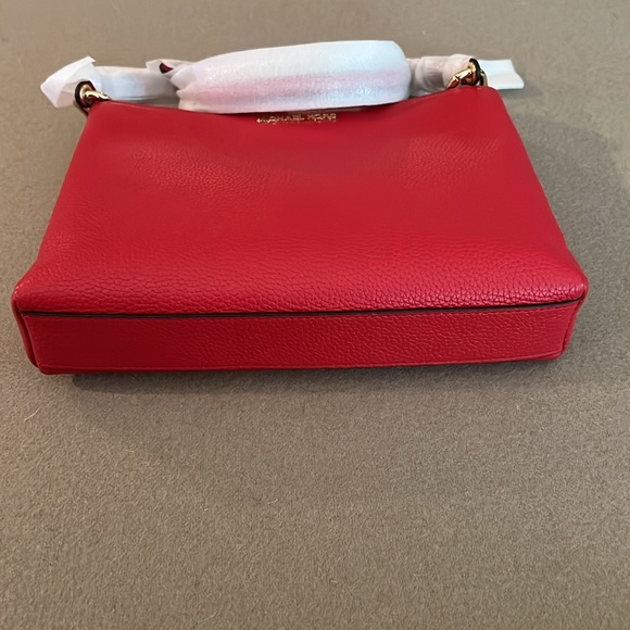 NWT MICHAEL KORS RED LEATHER CROSSBODY TRISHA - Picture 8 of 10